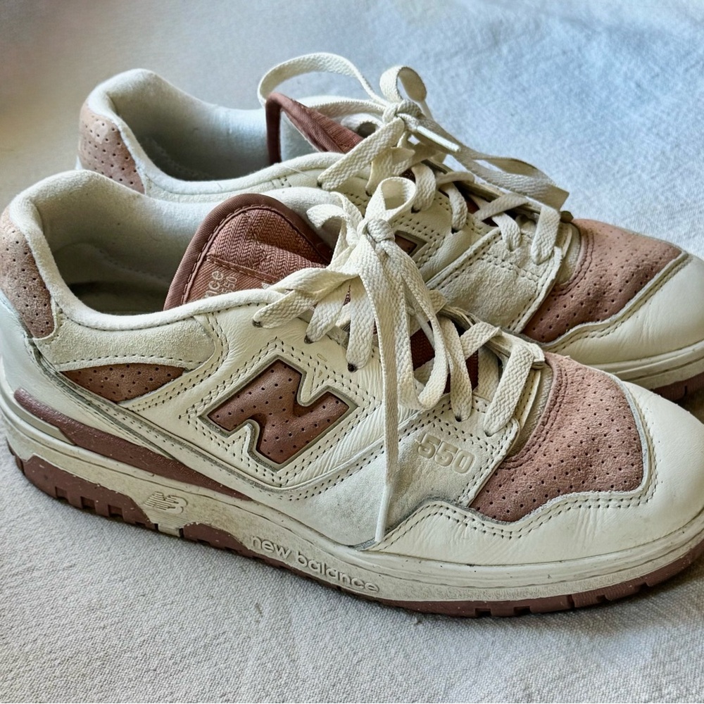 New Balance 550 Cream and Mauve Low-Top Sneakers